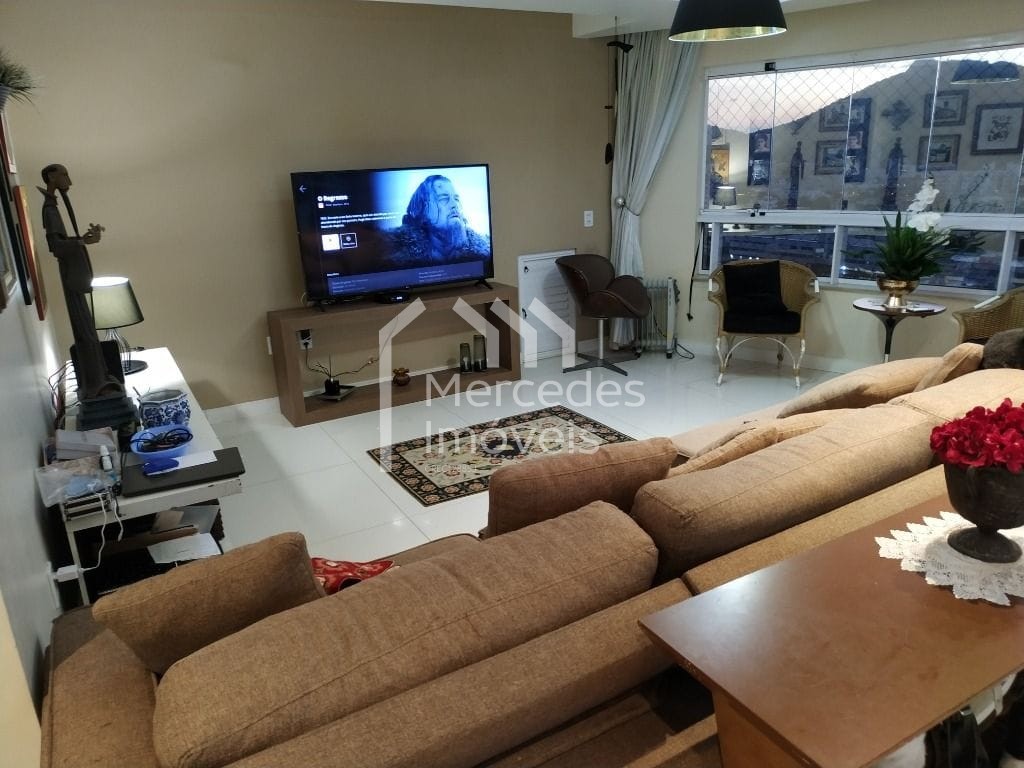 Foto 3 de Apartamento 4 suítes à venda · Centro, Balneário Camboriú