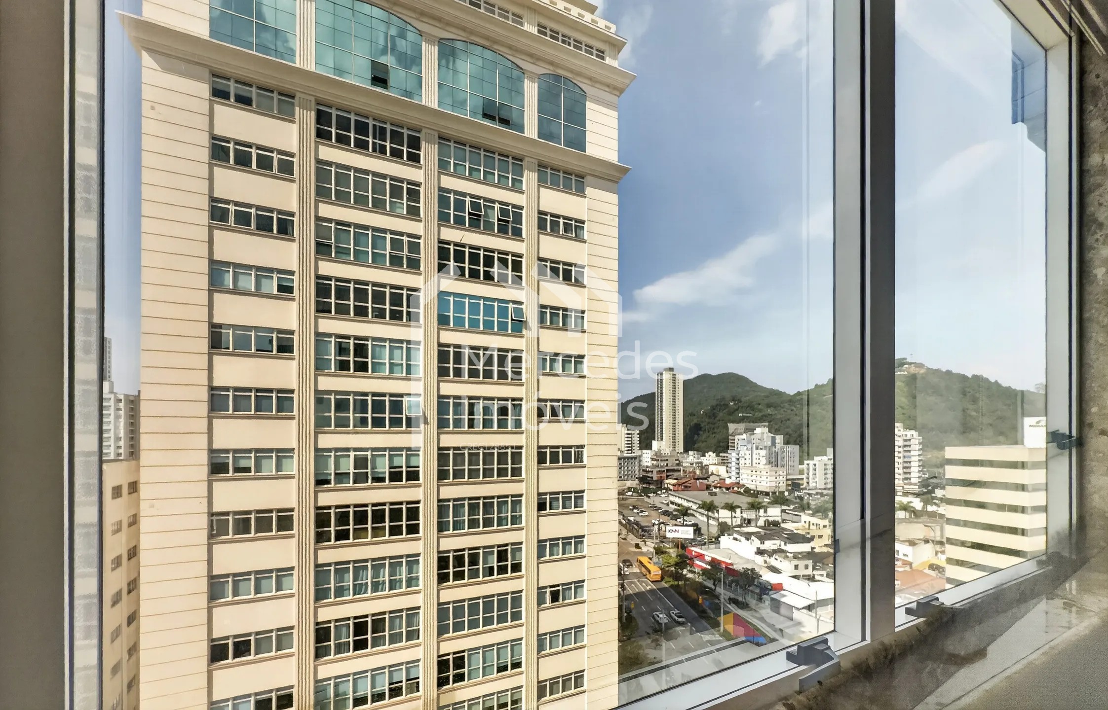 Foto 6 de Sala comercial para alugar · Centro, Itajaí · cond. Pasteur