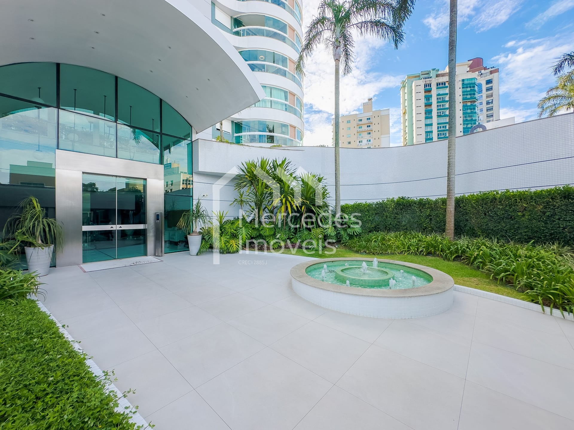 Foto 40 de Apartamento 3 suítes para alugar · Centro, Itajaí