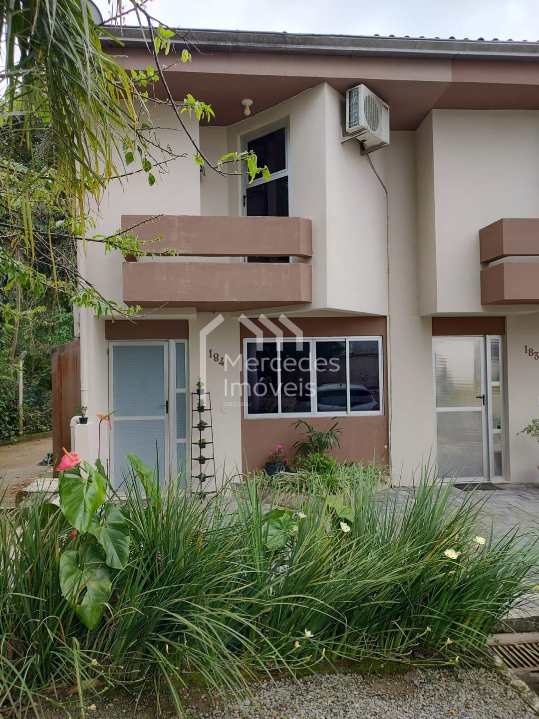 Foto 1 de Casa 2 dorms à venda · Ariribá, Balneário Camboriú