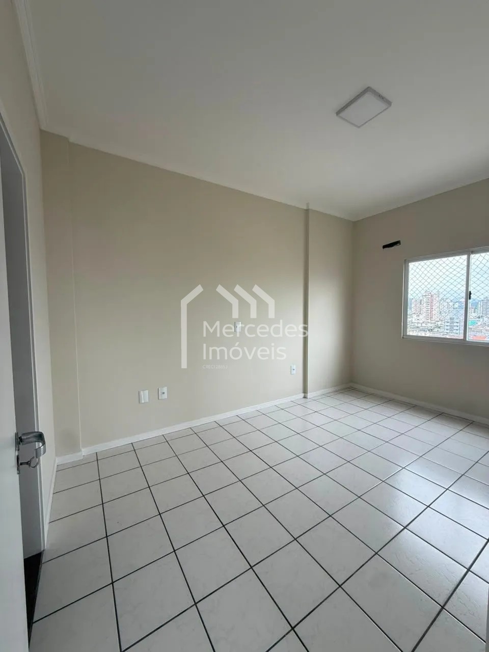 Foto 46 de Apartamento 1 suíte + 2 dorms para alugar · Centro, Itajaí