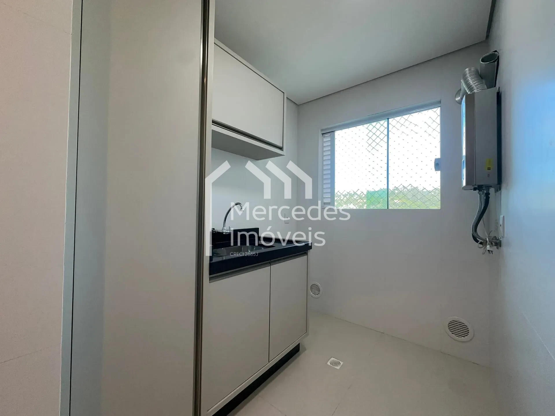 Foto 4 de Apartamento à venda com 3 suítes, Cabeçudas, Itajaí, SC