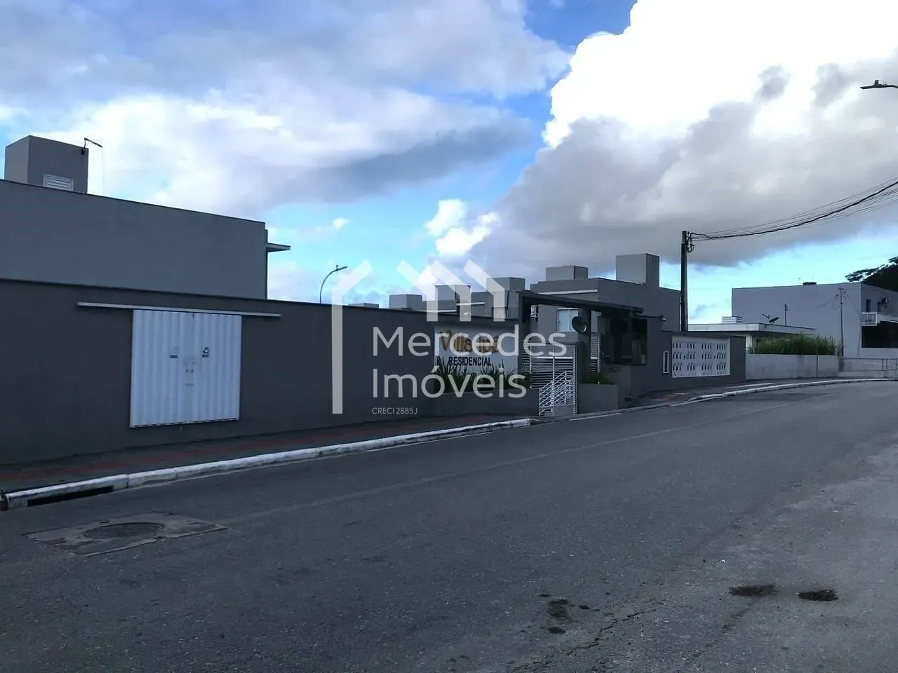 Foto 1 de Sobrado com 2 dormitórios à venda, 70 m² por R$ 365.000,00 - Espinheiros - Itajaí/SC