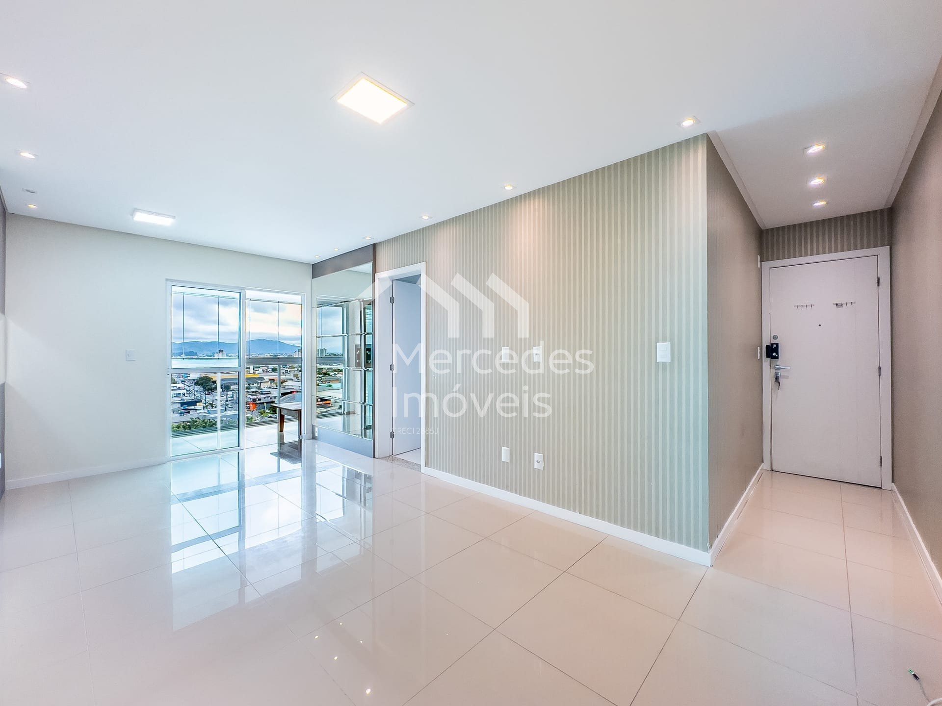 Foto 1 de Apartamento com 2 dormitórios para alugar, 65 m² por R$ 4.000,00/mês - São Judas - Itajaí/SC