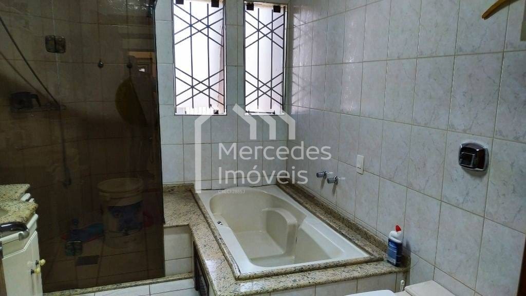 Foto 14 de Casa 1 suíte + 2 dorms à venda · Centro, Itajaí · 517 m²