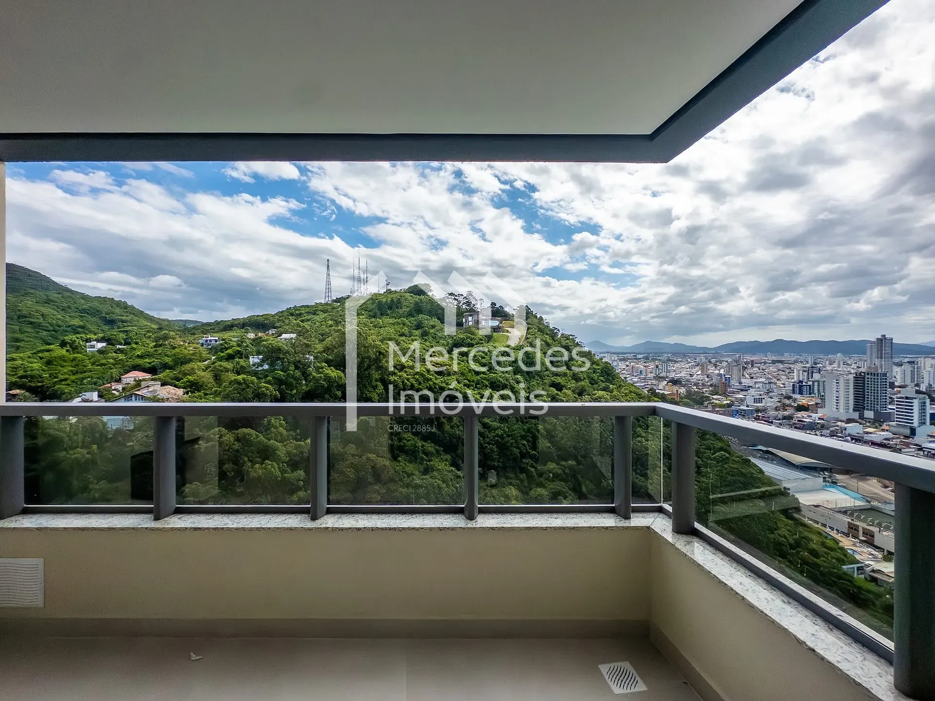Foto 9 de Apartamento com 1 suíte + 2 dormitórios à venda, Centro, Itajaí, SC