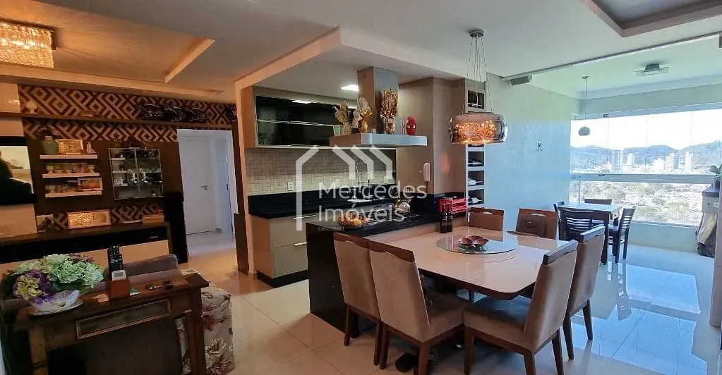 Foto 1 de Apartamento mobiliado com 1 suíte + 2 dormitórios à venda, 101 m² por R$ 1.550.000 - Fazenda - Itajaí/SC