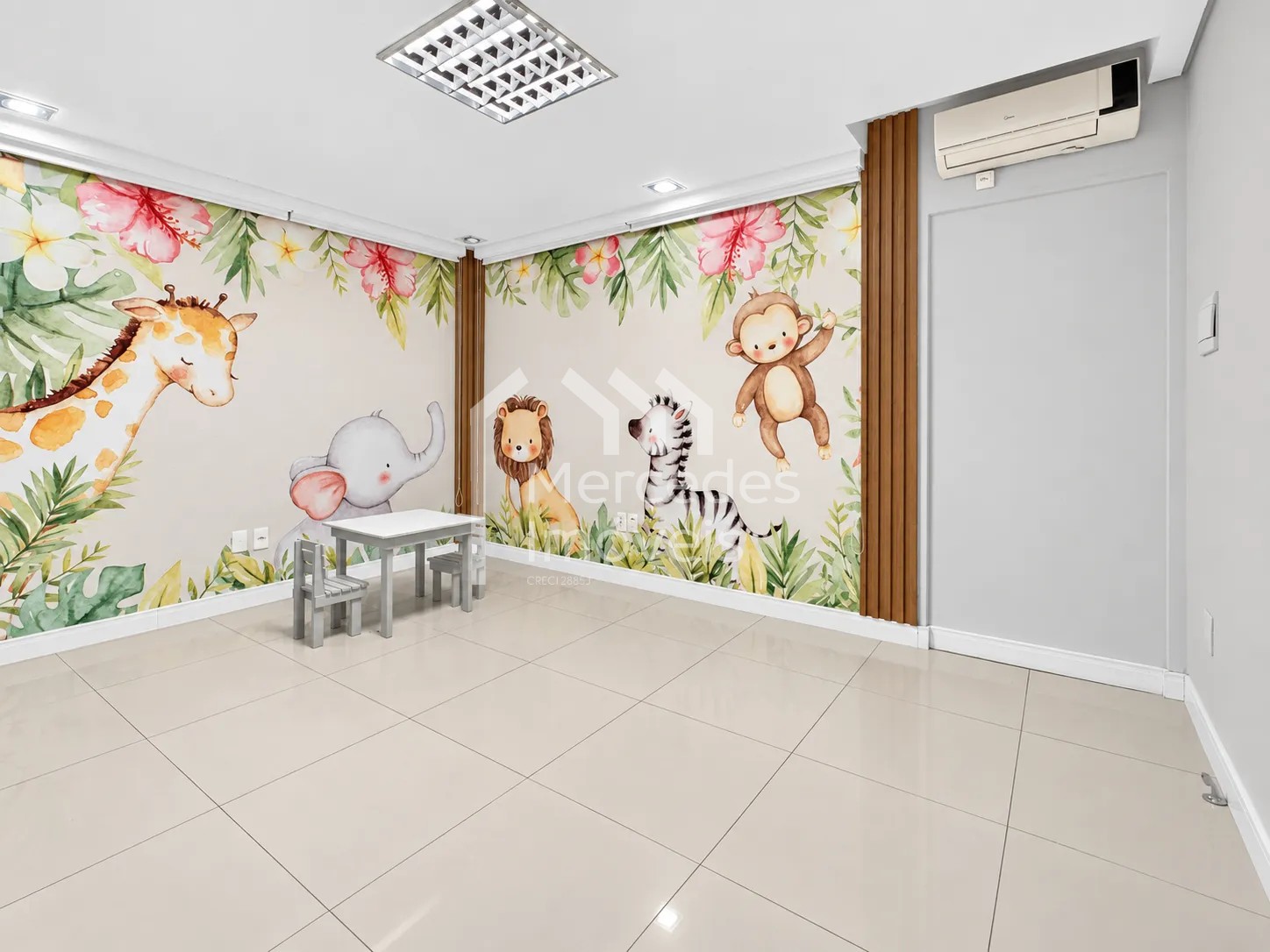 Foto 23 de Sala comercial para alugar · Centro, Itajaí · 122 m²