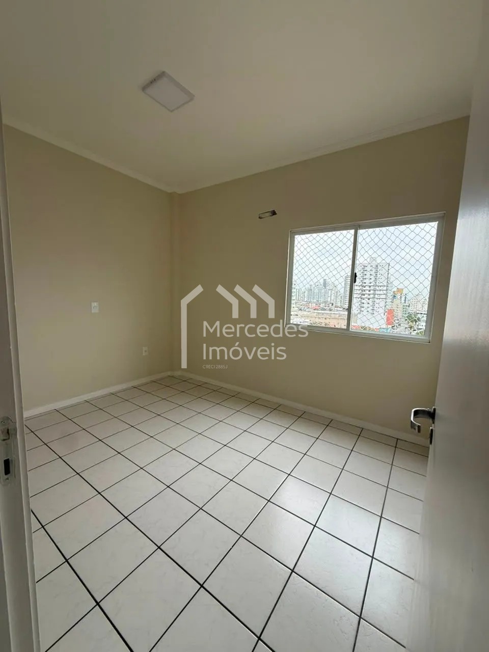 Foto 50 de Apartamento 1 suíte + 2 dorms para alugar · Centro, Itajaí