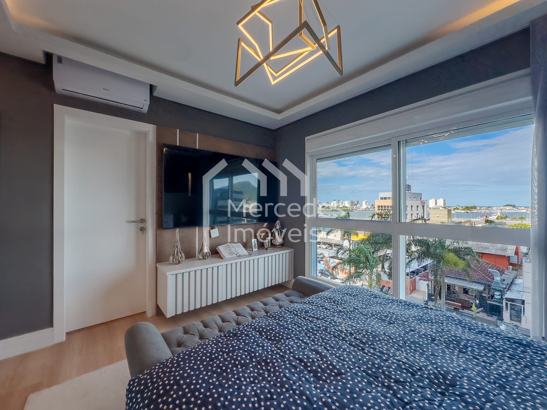 Foto 28 de Apartamento 3 suítes para alugar · Centro, Itajaí
