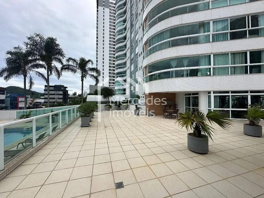 Foto 2 de Apartamento com 3 suítes, 2 vagas para locação, Centro, Itajaí, SC