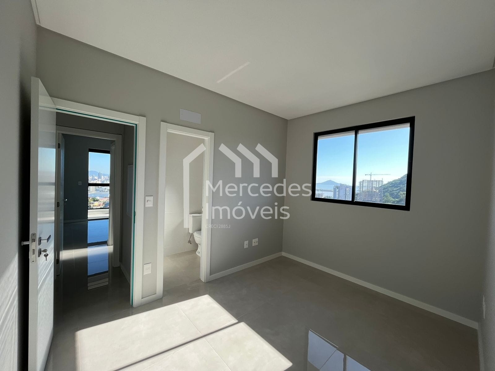 Foto 8 de Apartamento 2 suítes à venda · Fazenda, Itajaí · LAGO MORAINE · 84 m² · AP1153