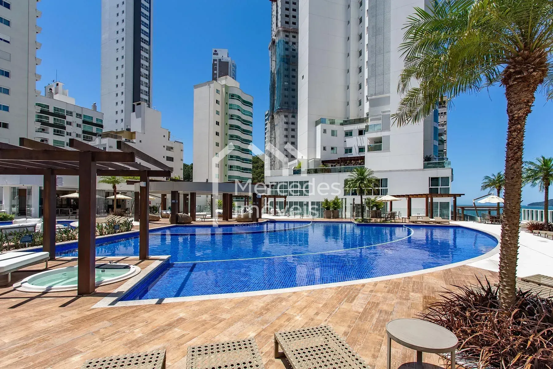 Foto 42 de Apartamento à venda, Pioneiros, Balneário Camboriú, SC