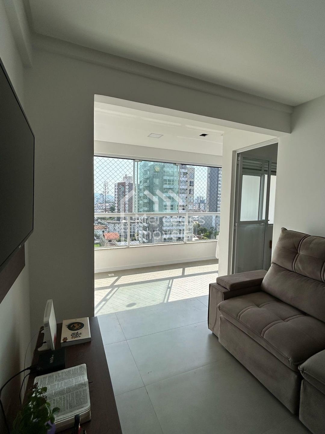 Foto 2 de Apartamento 1 suíte + 1 dorm à venda · Vila Operária, Itajaí · AUTHENTIQUE CLUBE