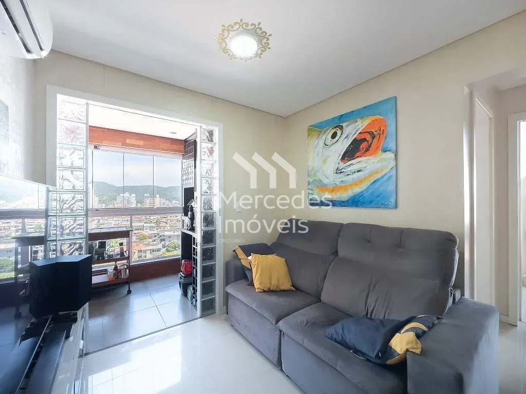 Foto 2 de Apartamento semimobiliado com 2 suítes à venda, 75 m² - Vila Operária - Itajaí/SC