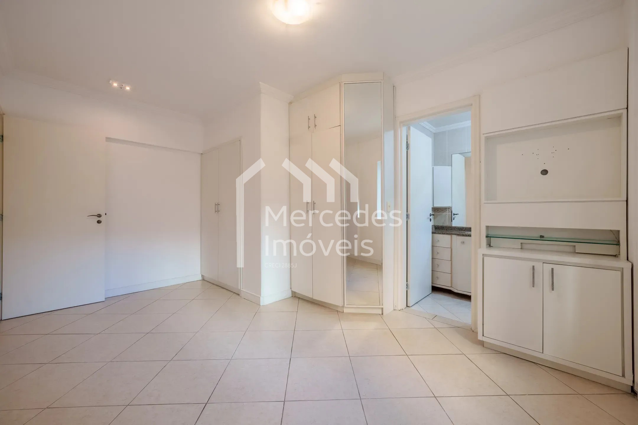 Foto 13 de Apartamento 3 suítes para alugar · Fazenda, Itajaí · SAINT MORITZ