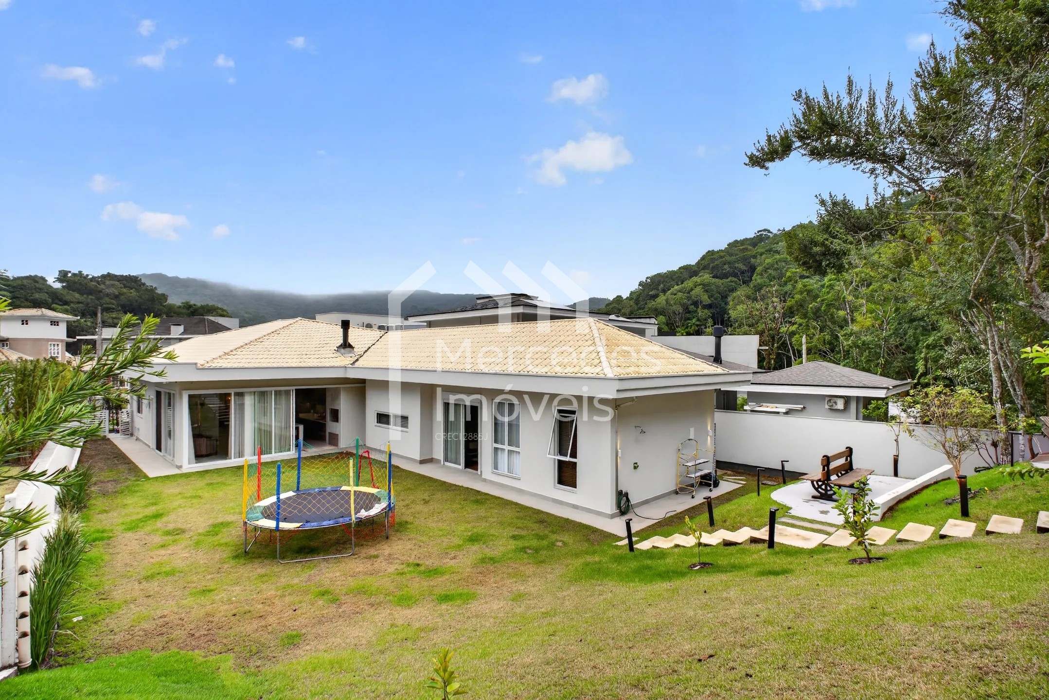 Foto 3 de Casa 3 suítes à venda · Ariribá, Balneário Camboriú