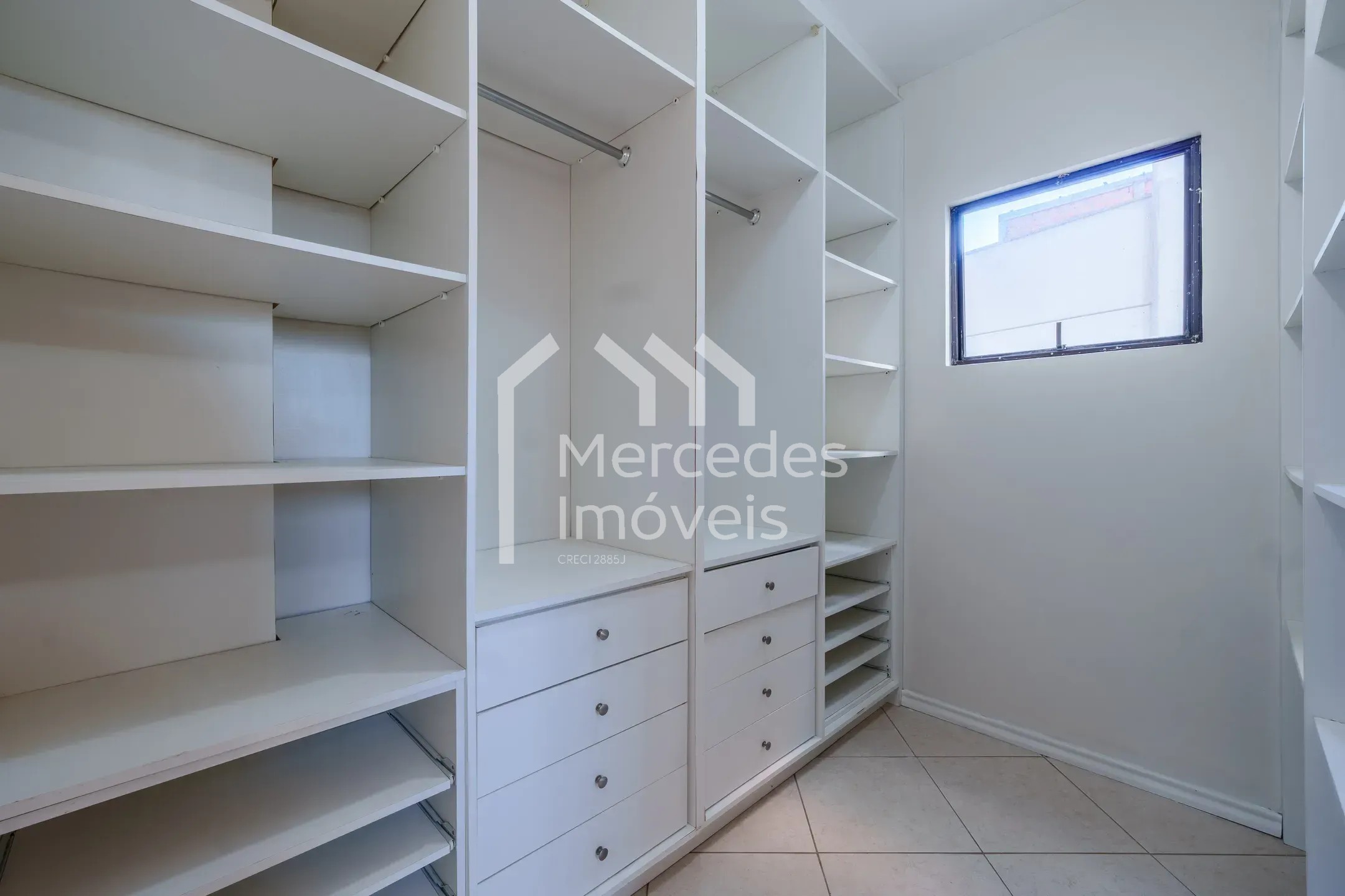 Foto 15 de Apartamento 3 suítes para alugar · Fazenda, Itajaí · SAINT MORITZ