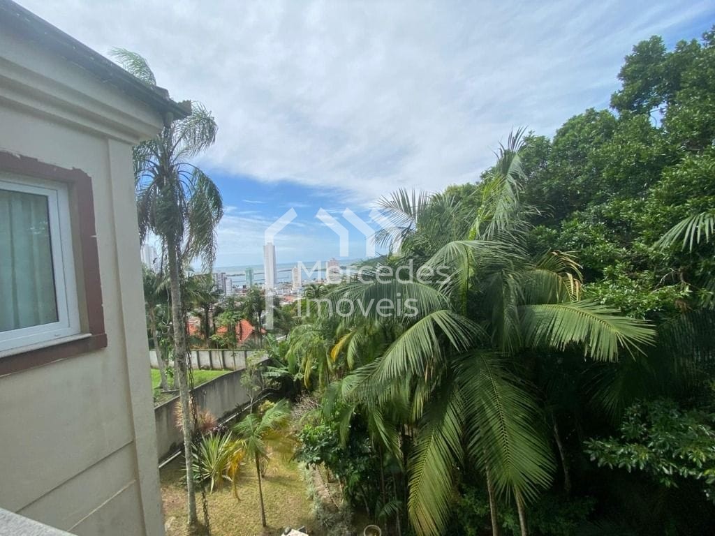 Foto 8 de Casa 3 suítes à venda · Fazenda, Itajaí