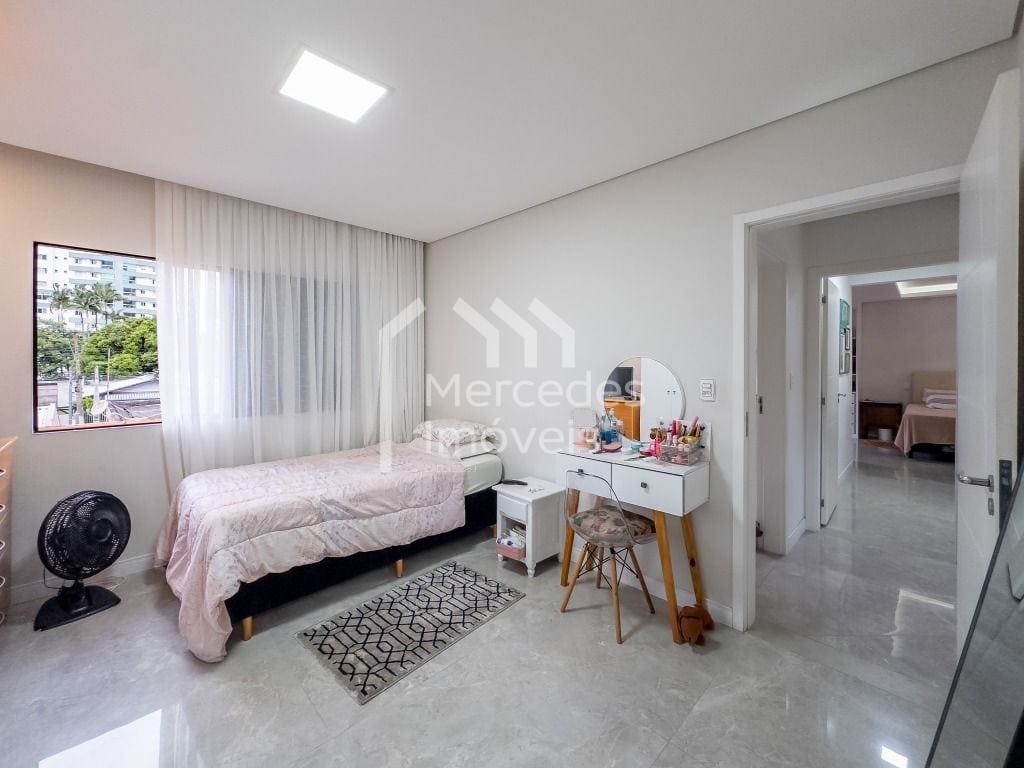 Foto 16 de Casa 4 suítes à venda · Fazenda, Itajaí