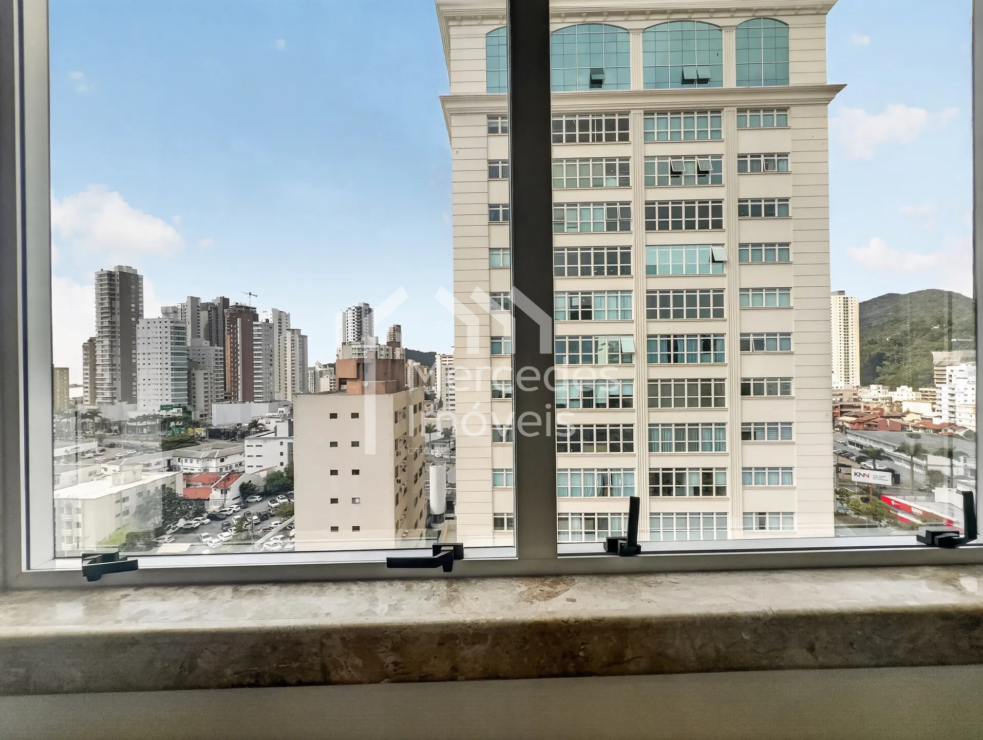 Foto 16 de Sala comercial para alugar · Centro, Itajaí · cond. Pasteur
