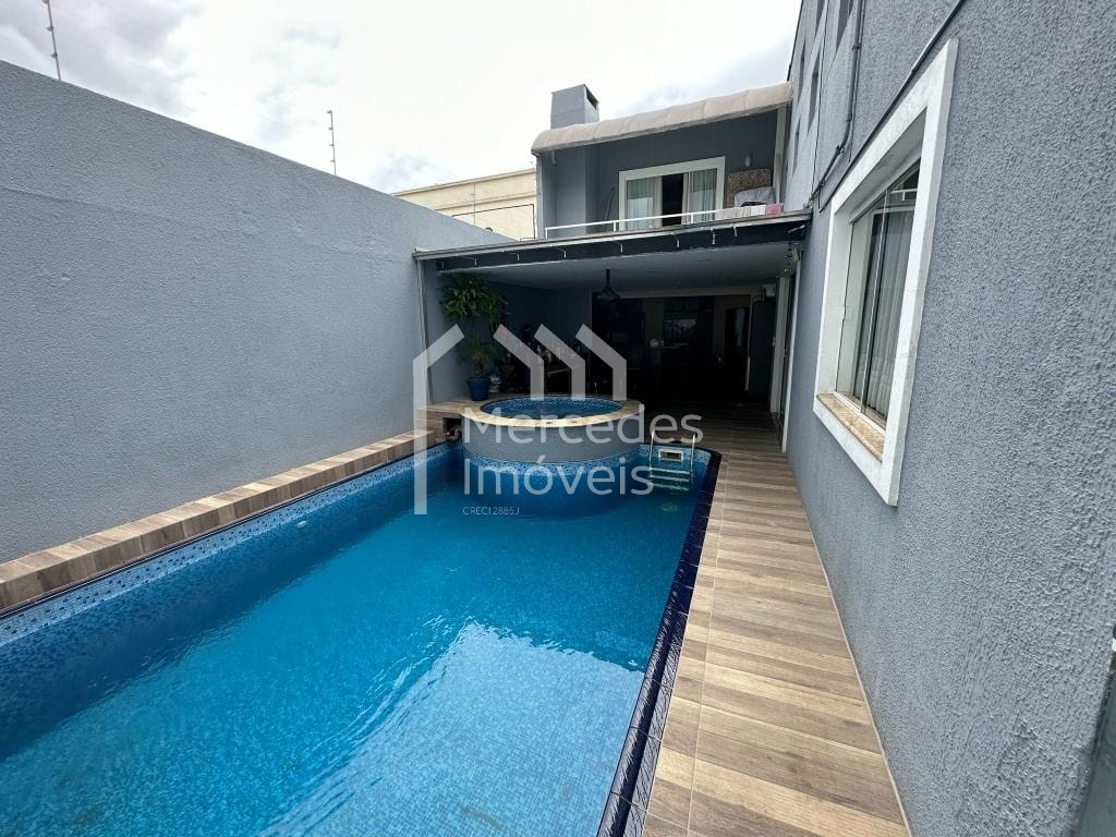 Foto 6 de Casa 1 suíte + 2 dorms à venda · São João, Itajaí · 300 m²