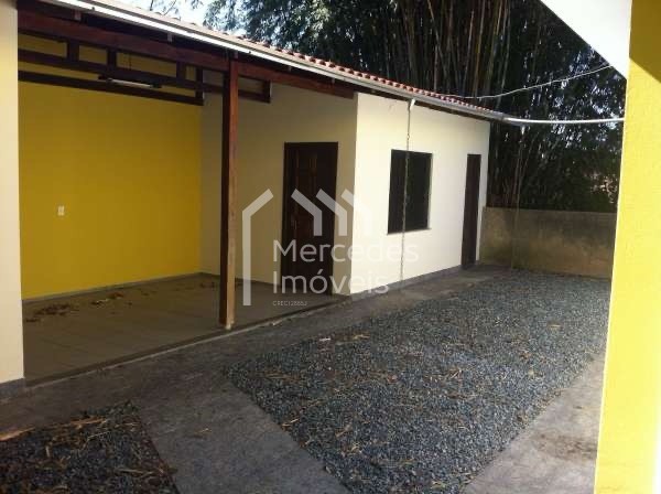 Foto 2 de Casa 1 suíte + 2 dorms à venda · Barra do Rio, Itajaí