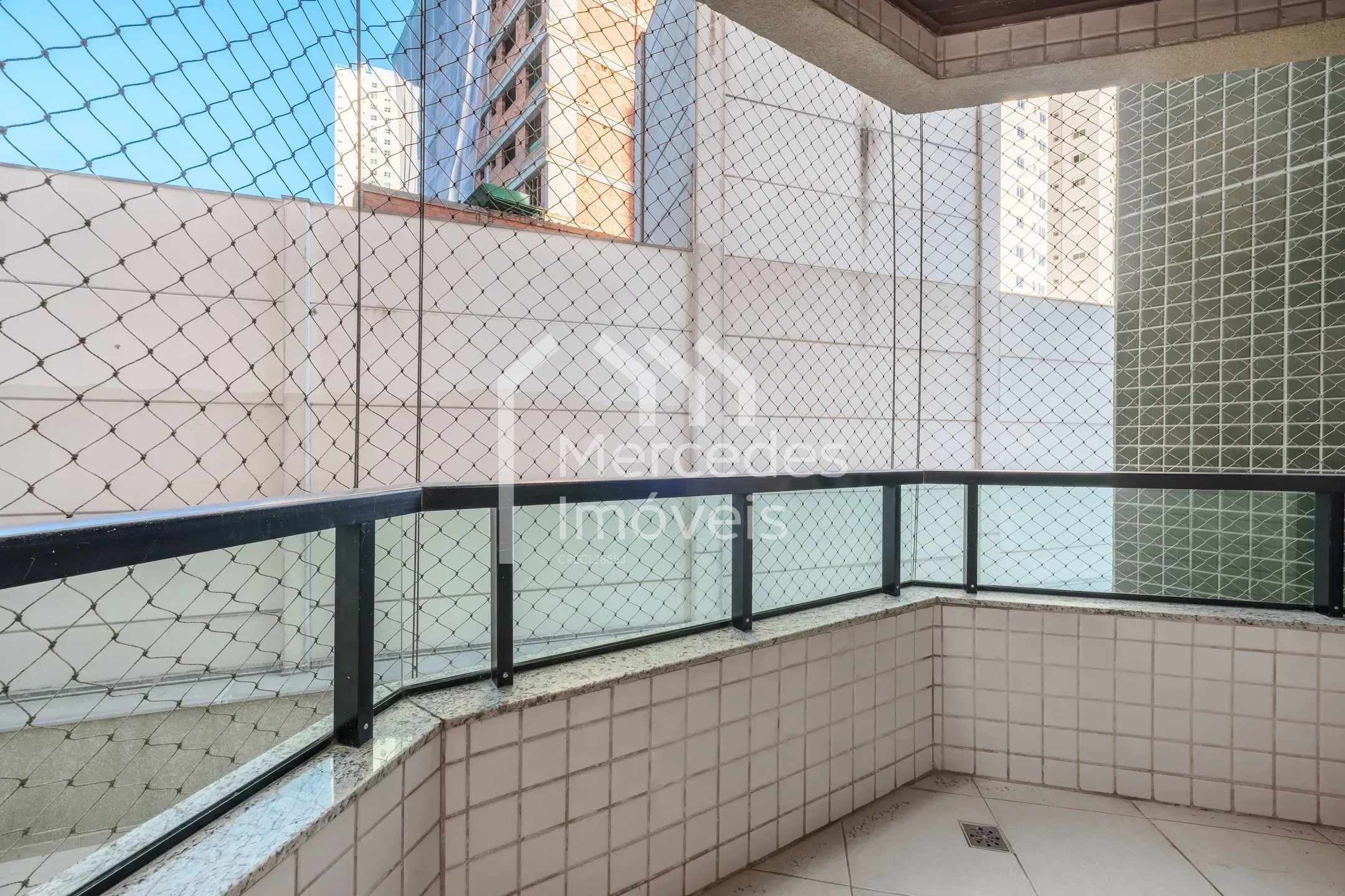 Foto 12 de Apartamento 3 suítes para alugar · Fazenda, Itajaí · SAINT MORITZ