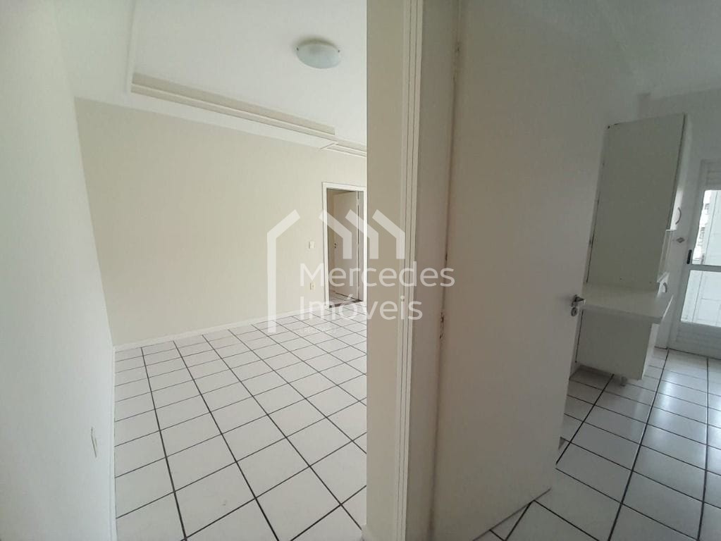 Foto 4 de Apartamento 1 suíte + 2 dorms para alugar · Centro, Itajaí
