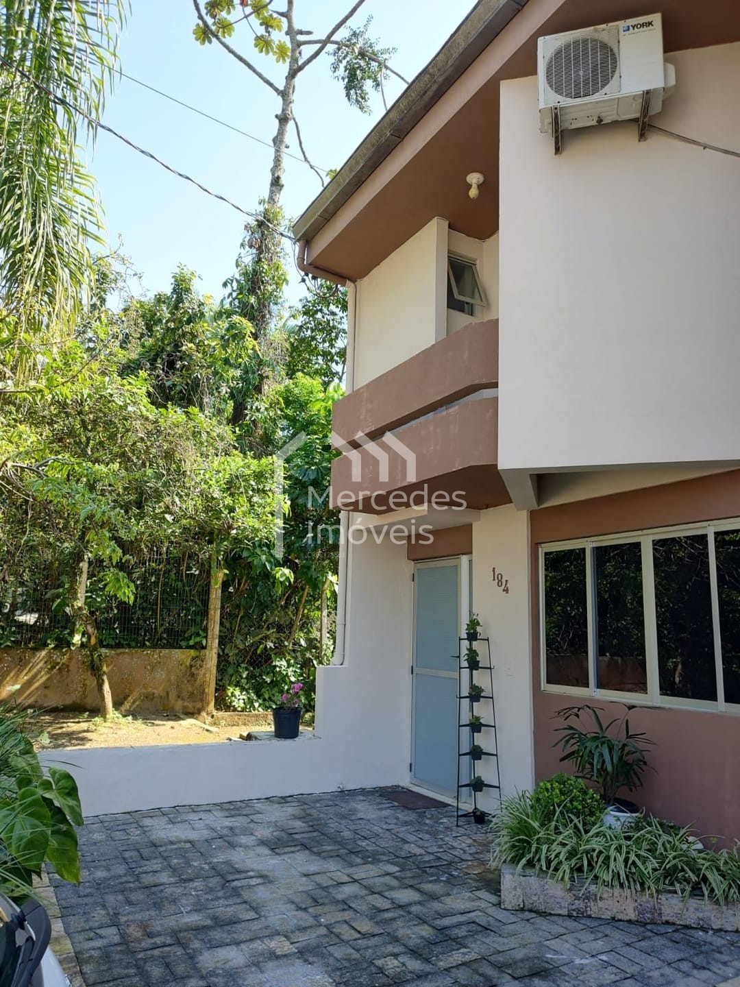Foto 2 de Casa 2 dorms à venda · Ariribá, Balneário Camboriú