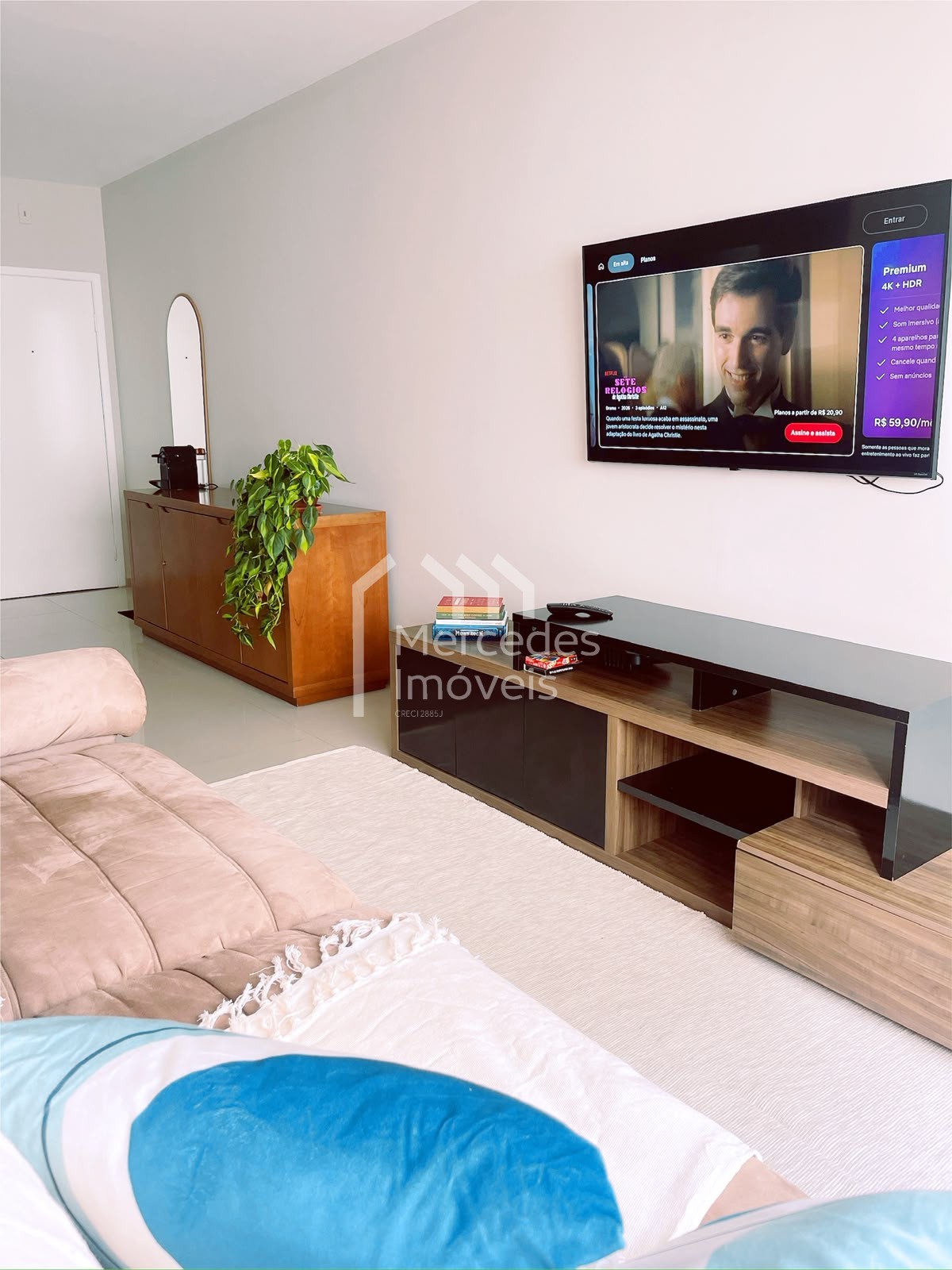 Foto 1 de Apartamento mobiliado com 2 quartos à venda no Centro, Balneário Camboriú