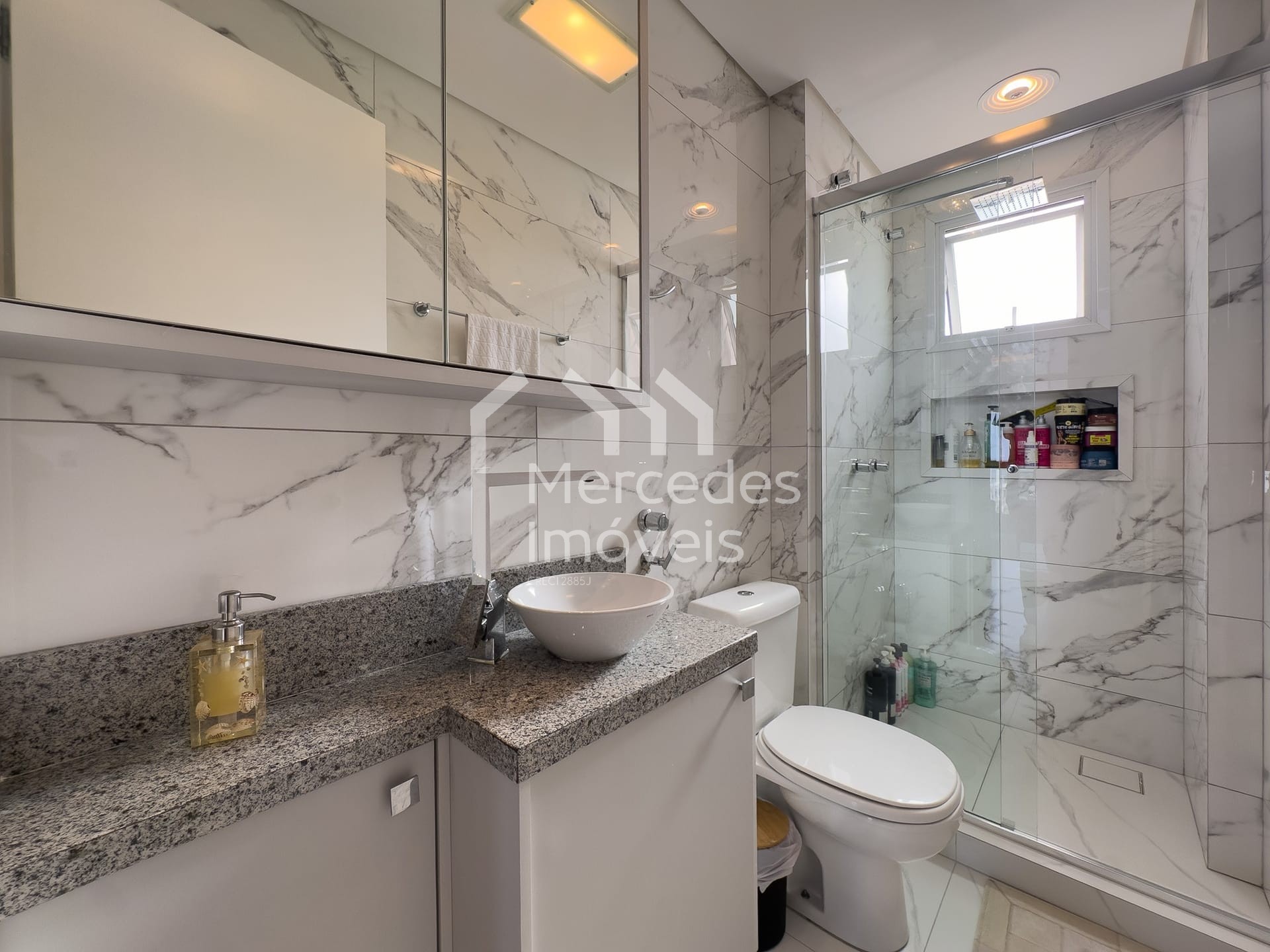 Foto 38 de Apartamento 3 suítes para alugar · Centro, Itajaí
