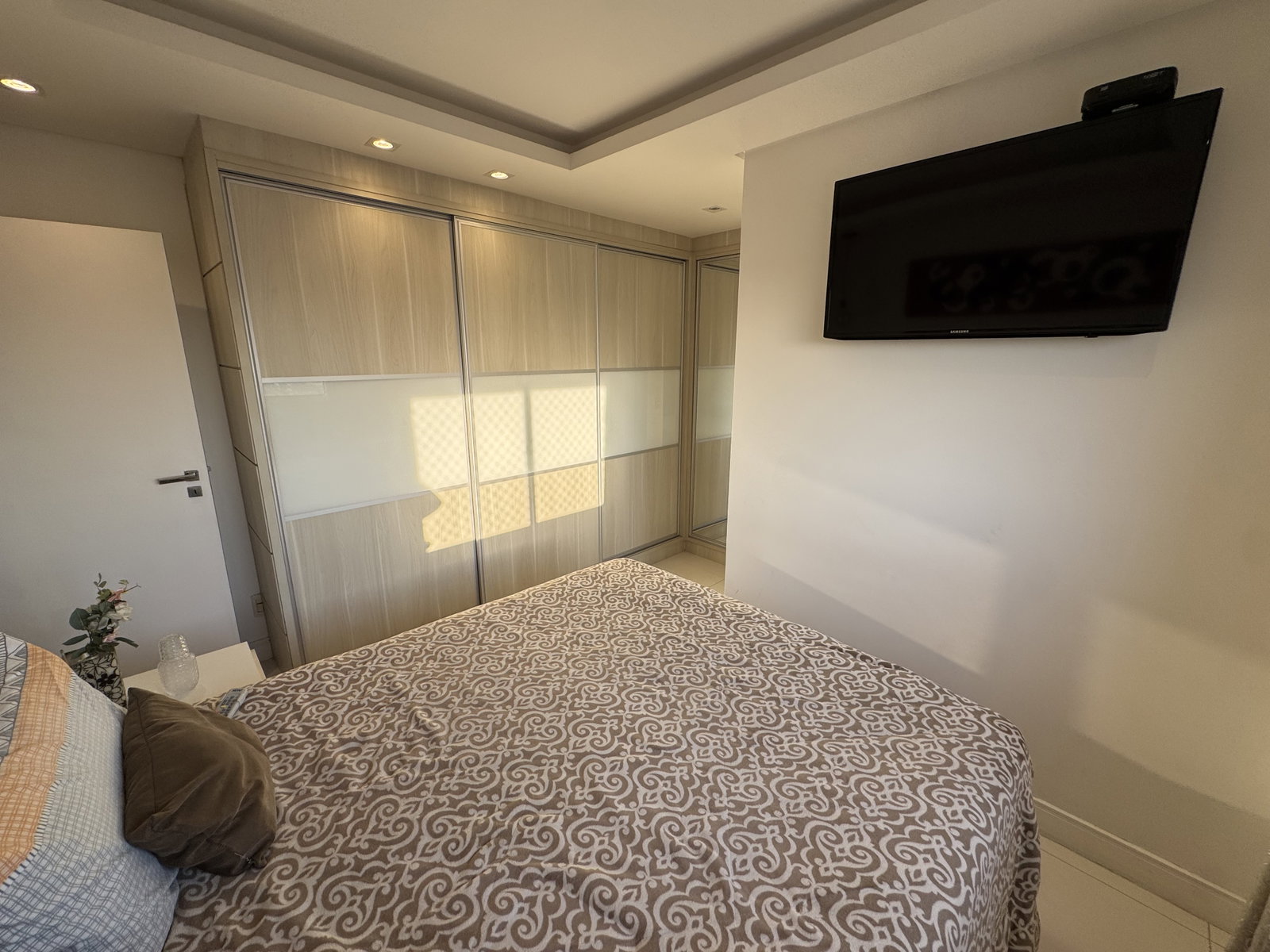 Foto 7 de Amplo apartamento com 96m² privativos