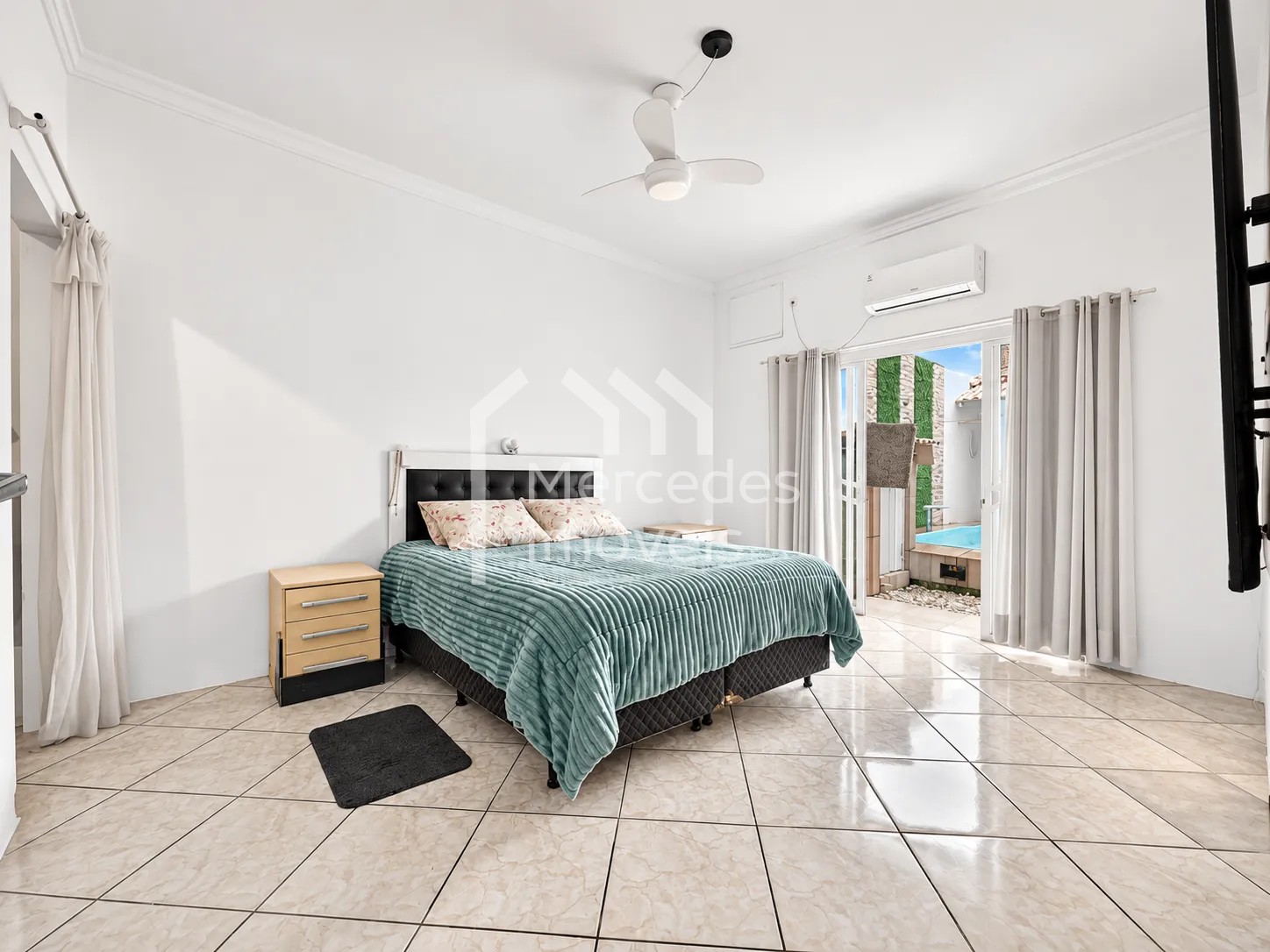Foto 23 de Casa com 4 dormitórios e piscina na Fazendinha, Itajaí