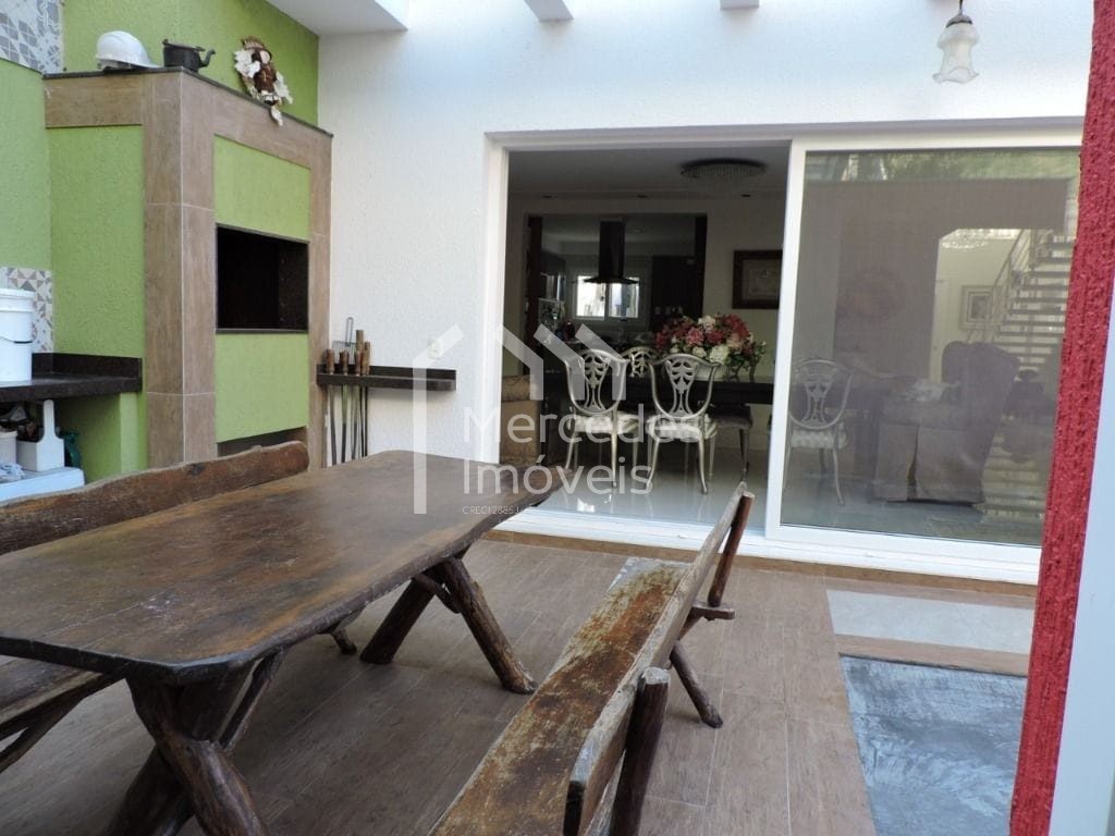 Foto 27 de Casa 5 suítes à venda · Praia dos Amores, Balneário Camboriú