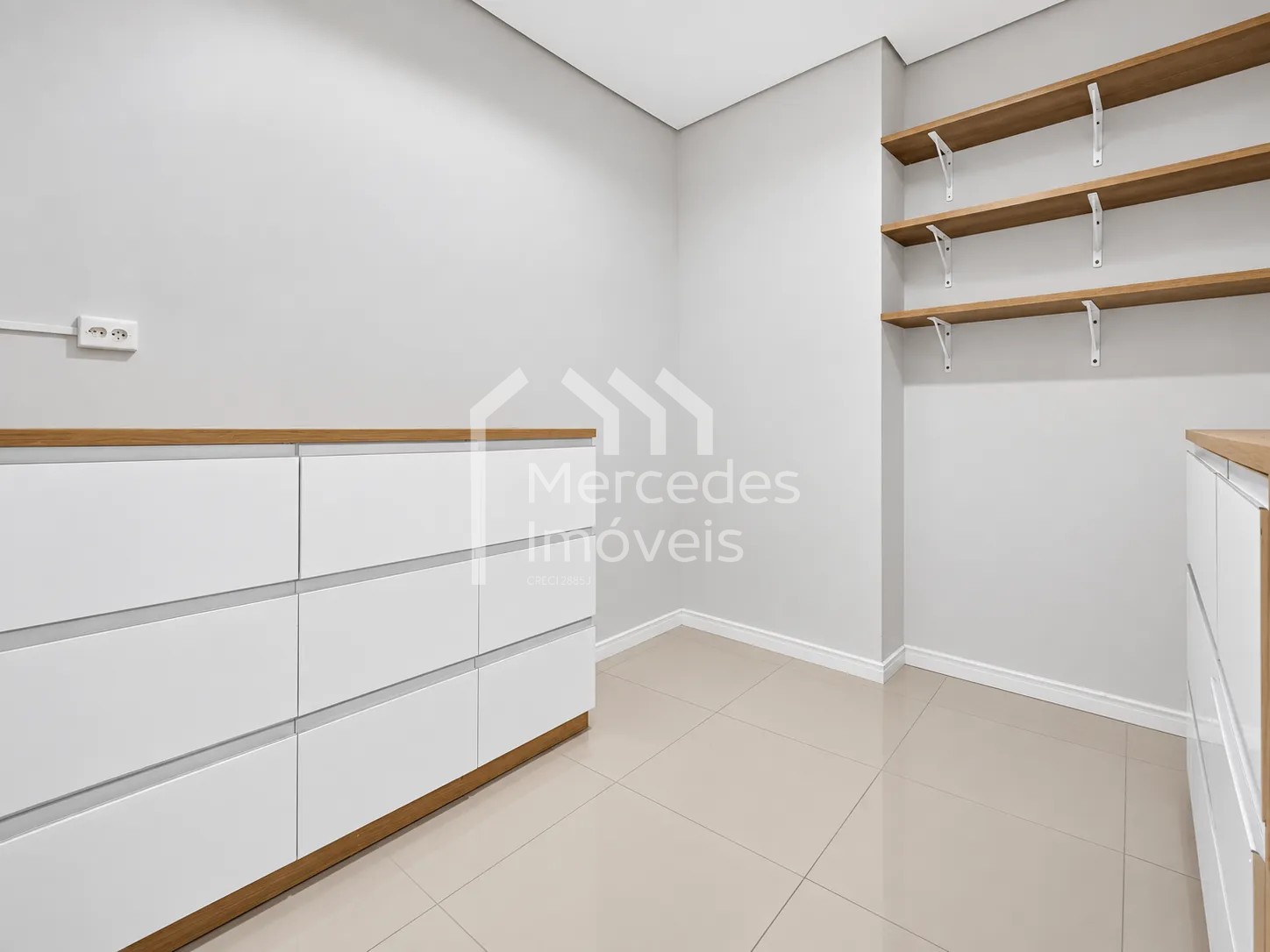 Foto 15 de Sala comercial para alugar · Centro, Itajaí · 122 m²