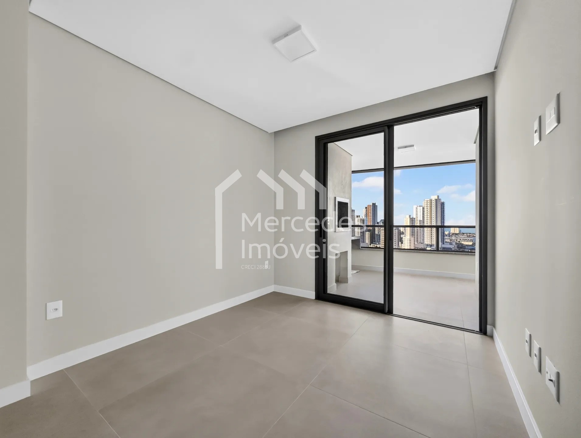 Foto 10 de Apartamento 1 suíte + 1 dorm para alugar · Centro, Itajaí