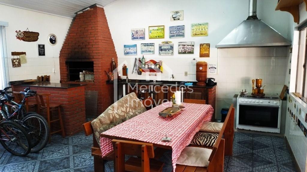 Foto 9 de Casa 1 suíte + 2 dorms à venda · Centro, Itajaí · 517 m²