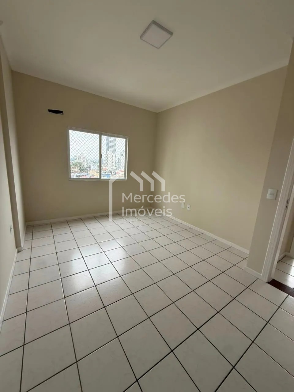 Foto 57 de Apartamento 1 suíte + 2 dorms para alugar · Centro, Itajaí