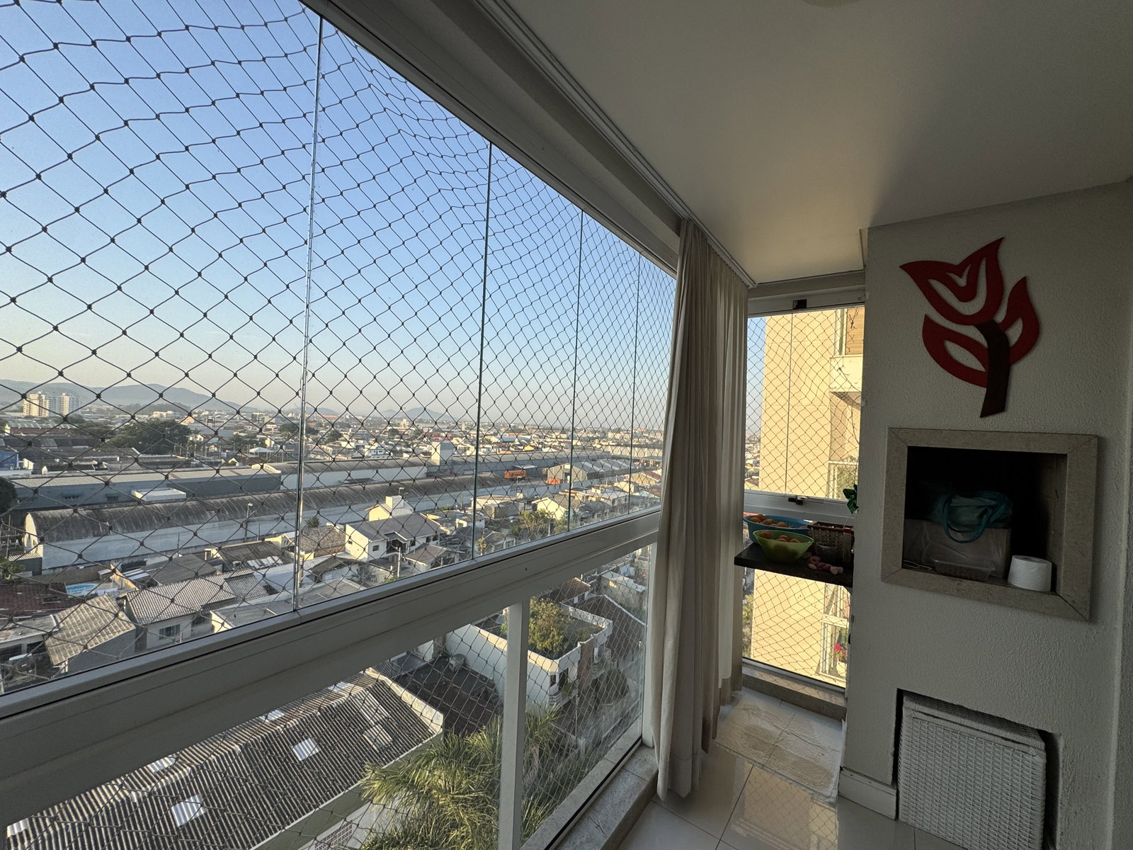 Foto 2 de Amplo apartamento com 96m² privativos
