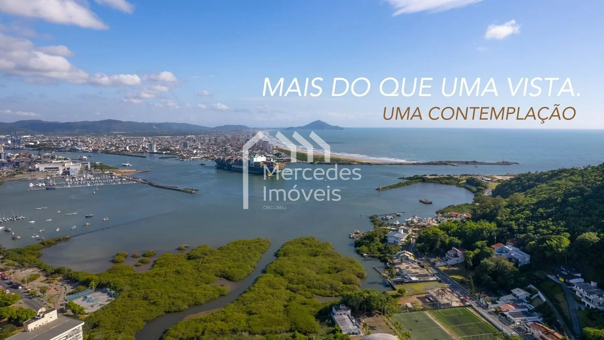 Foto 2 de Apartamento com 3 suítes à venda, 158.10m² - Fazenda, Itajaí, SC