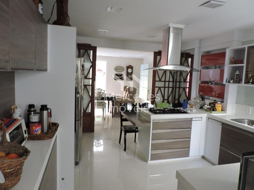 Foto 35 de Casa 5 suítes à venda · Praia dos Amores, Balneário Camboriú