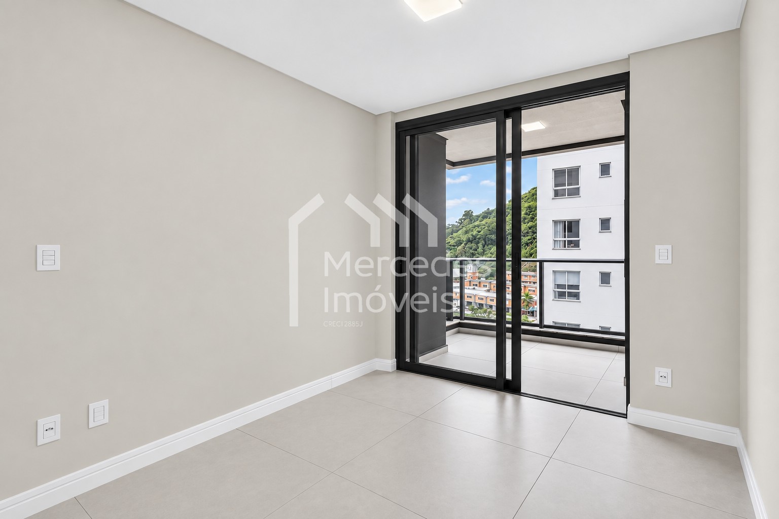Foto 9 de Apartamento semimobiliado com 2 quartos sendo uma suíte para alugar no Centro, Itajaí
