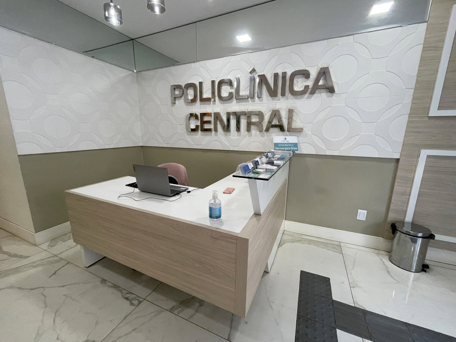 Foto 6 de Policlínica Central