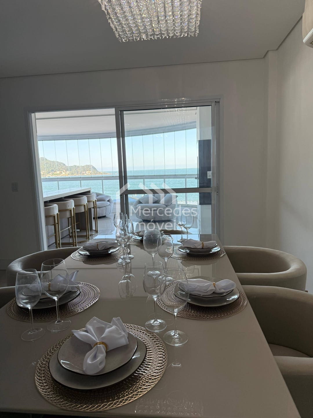 Foto 14 de Apartamento 3 suítes à venda · Gravatá, Navegantes