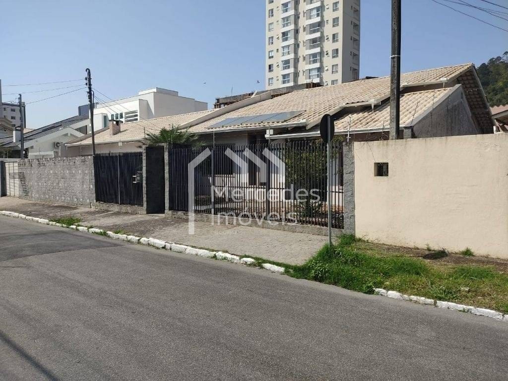 Foto 31 de Casa 1 suíte + 2 dorms à venda · Centro, Itajaí · 517 m²