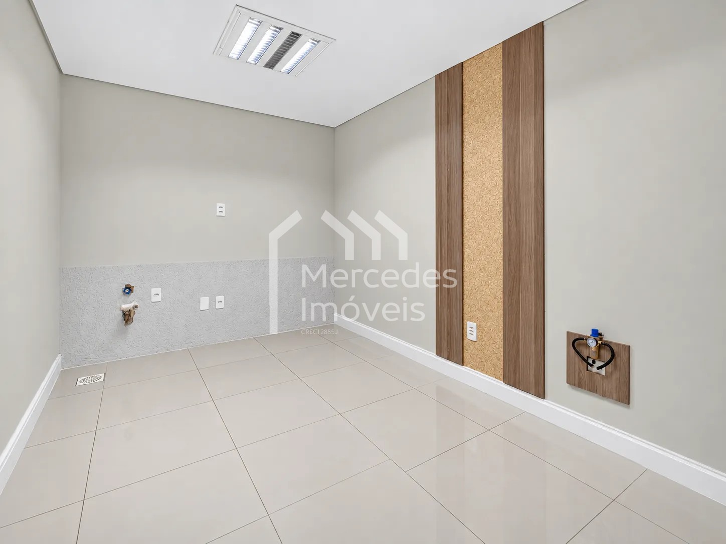 Foto 28 de Sala comercial para alugar · Centro, Itajaí · 122 m²