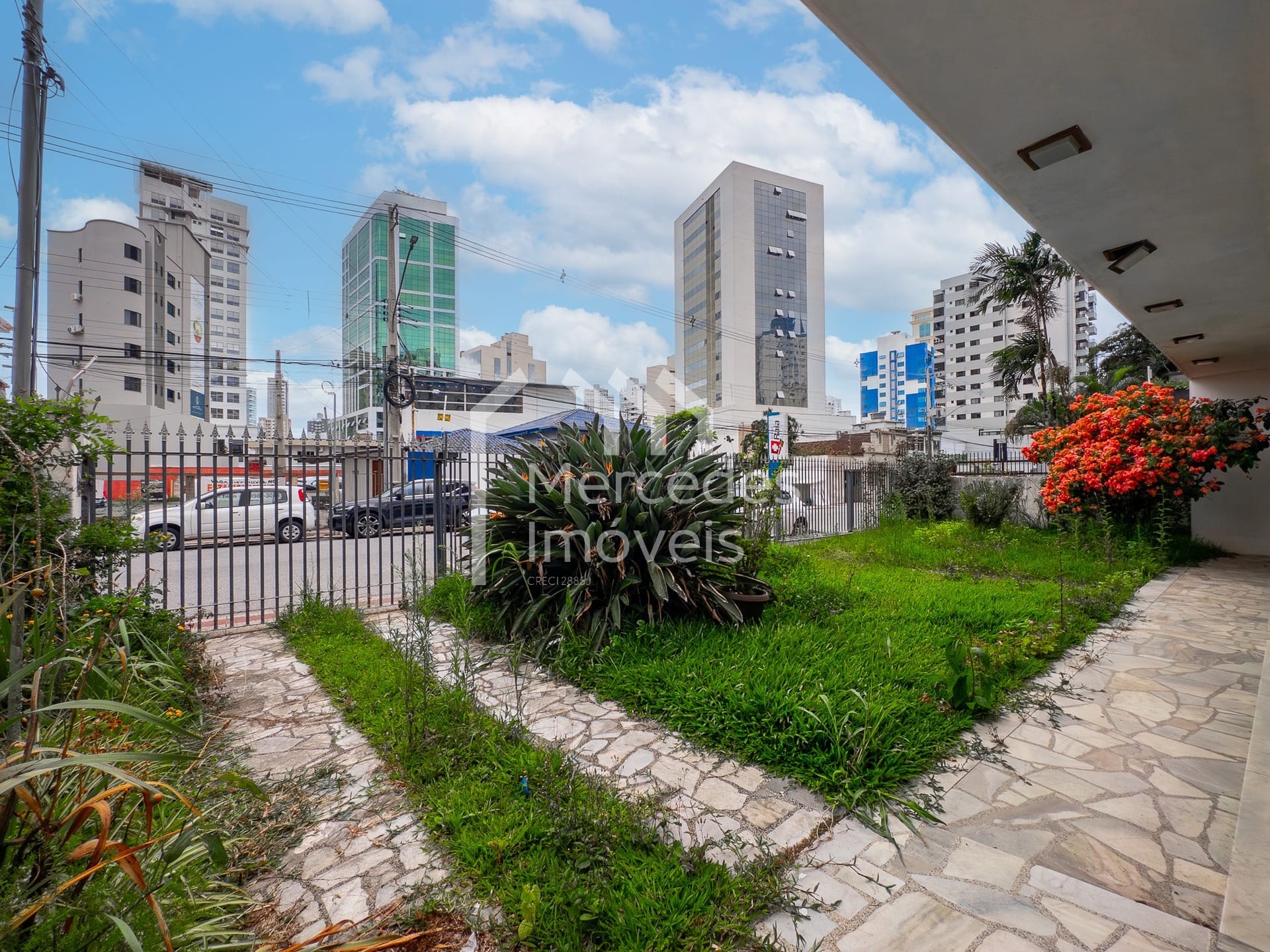 Foto 11 de Casa para alugar · Centro, Itajaí · 180 m²