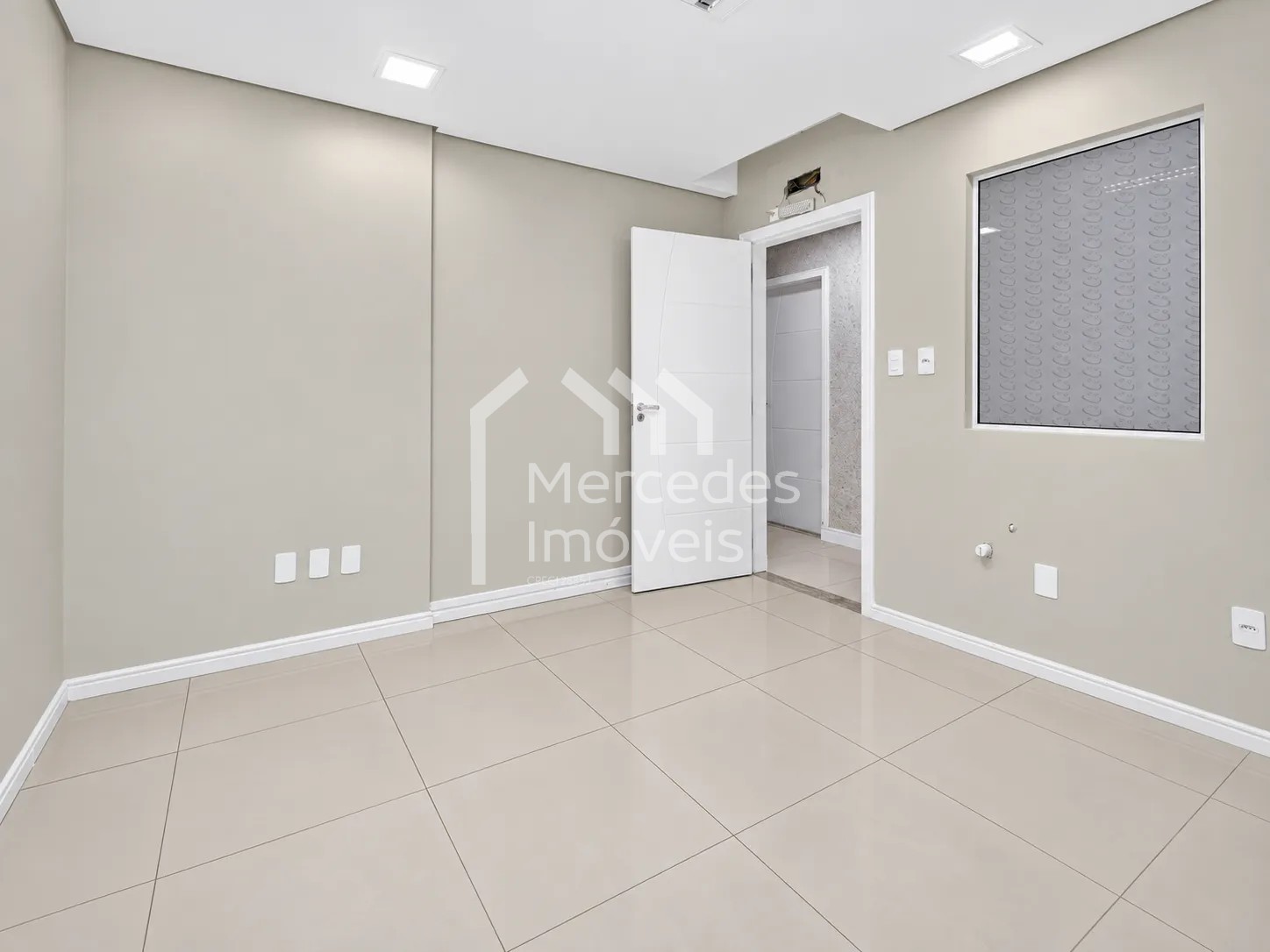 Foto 29 de Sala comercial para alugar · Centro, Itajaí · 122 m²
