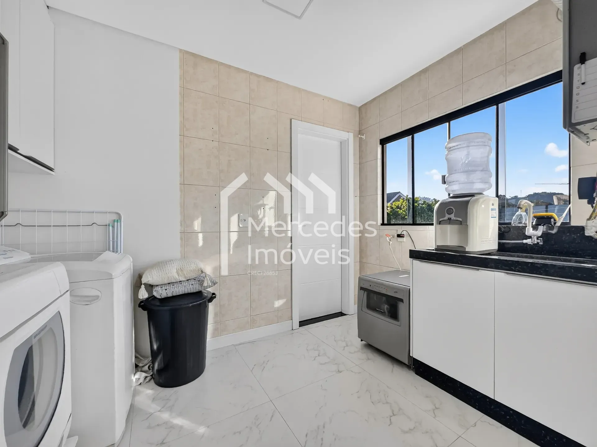 Foto 8 de Casa com 3 suítes + 1 dormitório à venda, 350 m² - Ariribá - Balneário Camboriú/SC
